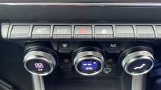 Renault Captur 1.0 TCE 100 Iconic 5dr Petrol Hatchback